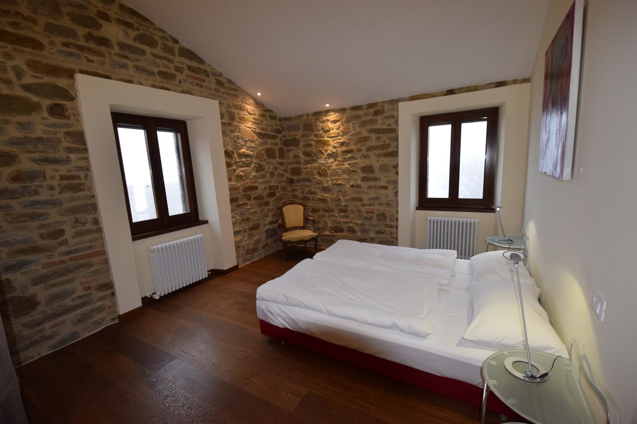Agriturismo Terra Selvatica Valfabbrica ภายนอก รูปภาพ